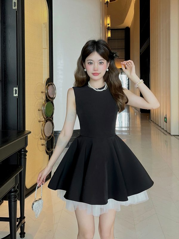 Color-Block Mesh Sleeveless French Hepburn-Style Puff Skirt Ballet Dress for Noble Ladies - Elegant Waist-Cinching Design