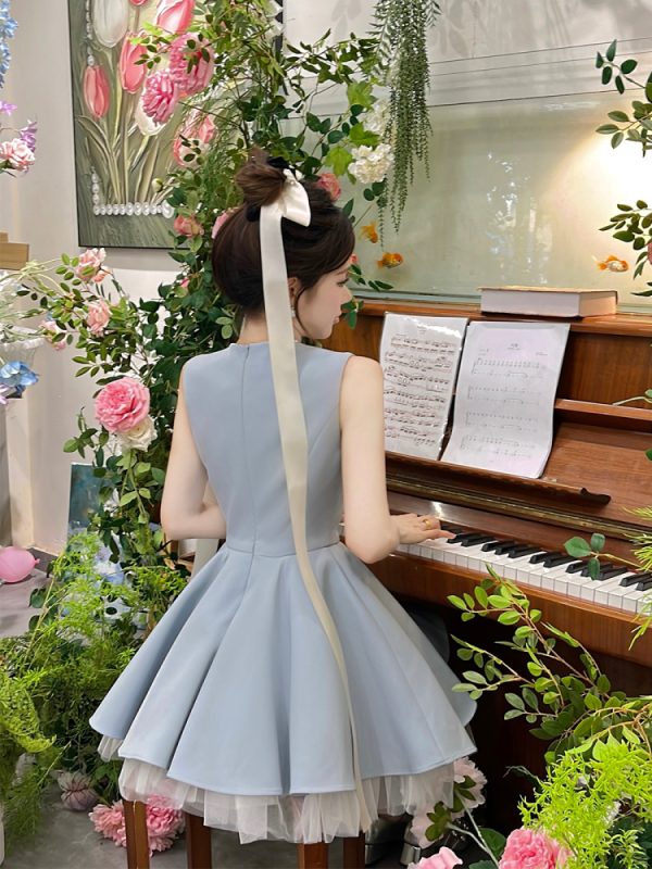 Color-Block Mesh Sleeveless French Hepburn-Style Puff Skirt Ballet Dress for Noble Ladies - Elegant Waist-Cinching Design