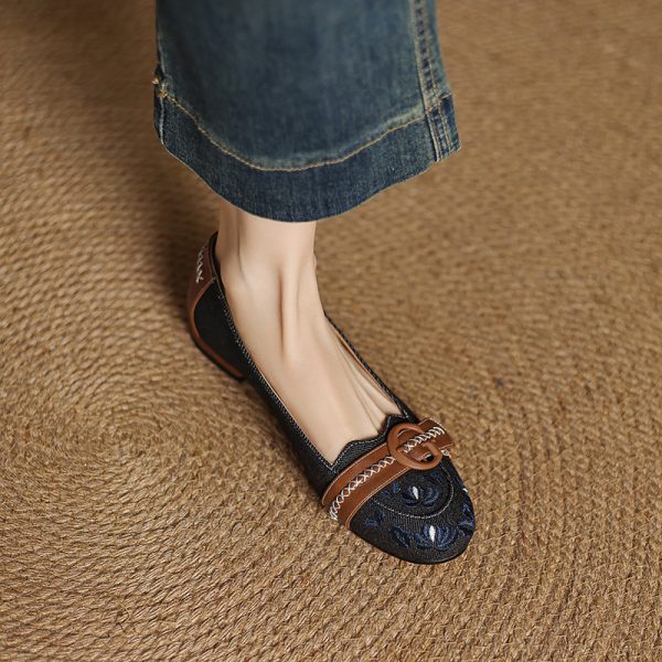 Color-Blocking Canvas Flat Shoes for Women - Round Toe, Embroidered, Comfortable and Versatile, Perfect for Everyday Wear