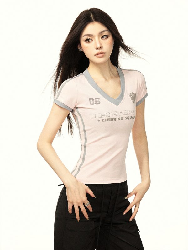 Color-Blocking Striped V-Neck T-Shirt for Women - Summer Slim-Fit Top with Shoulder Seams, American Style, Casual Fashion