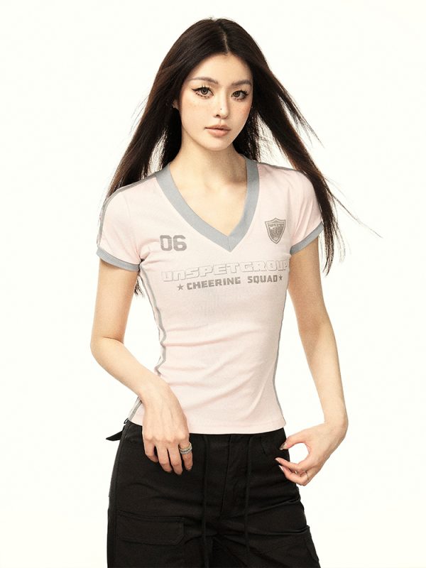 Color-Blocking Striped V-Neck T-Shirt for Women - Summer Slim-Fit Top with Shoulder Seams, American Style, Casual Fashion