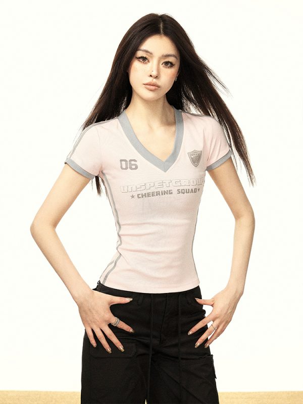 Color-Blocking Striped V-Neck T-Shirt for Women - Summer Slim-Fit Top with Shoulder Seams, American Style, Casual Fashion