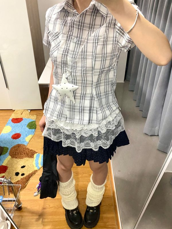Cropped Vintage Plaid Short-Sleeve Shirt for Women - Slim-Fit Checkered Summer Jacket, College Style Top, Y2K Fashion