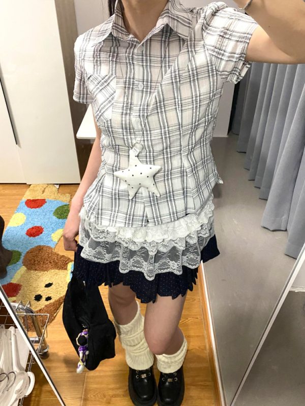 Cropped Vintage Plaid Short-Sleeve Shirt for Women - Slim-Fit Checkered Summer Jacket, College Style Top, Y2K Fashion