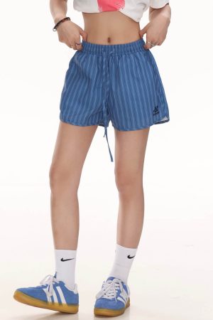 Cute Everyday Outfits, Outfit Inspo Casual Elastic Waist Pinstriped Shorts