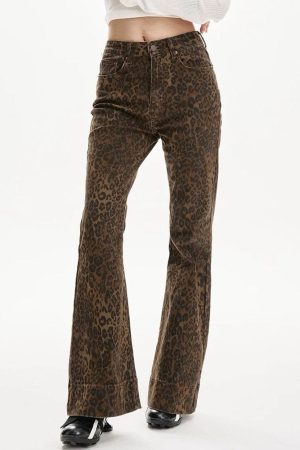 Cute Everyday Outfits, Outfit Inspo Casual High-Waisted Leopard Flare Jeans