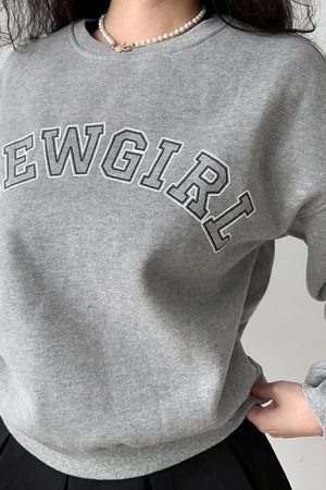 Cute Everyday Outfits, Outfit Inspo Casual New Girl Vintage Sweatshirt