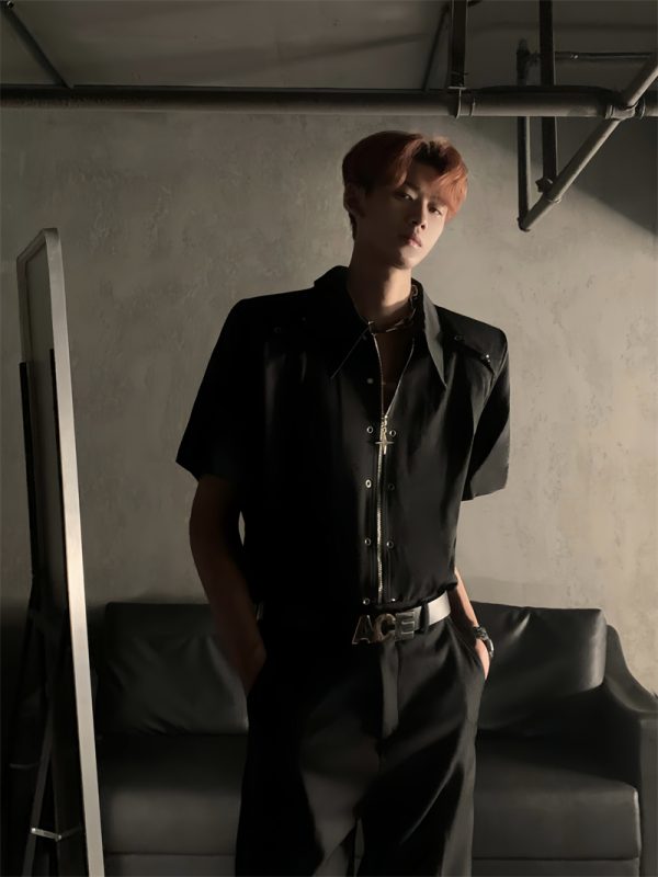 Deconstructed Metal Design Shoulder Pad Shirt for Men and Women - High-End Stylish Loose Zip Short Sleeve for Summer Fashion