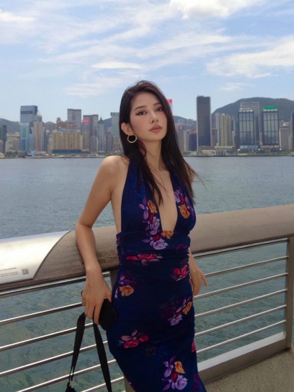 Deep V Backless Bodycon Halter Dress - Current MOXIæ¸¯é£Žç¾Žäºº Long Beach Vacation Dress for Sexy 90s Y2K Style