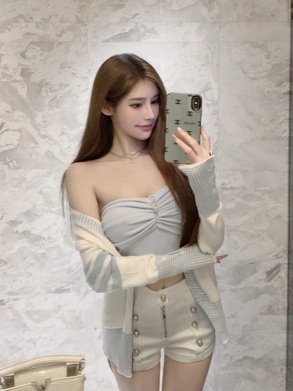 Diamond Strapless Top with Built-In Padding - Fitted Shirt for Stylish Elegance - Perfect for Y2K and Night Out Looks