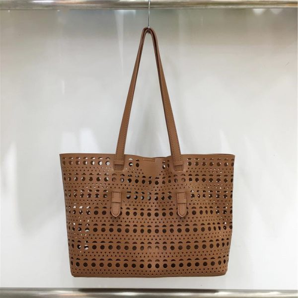 Elegant Hollow Carved Tote Bag - High-End Large Capacity Handbag with Detachable Pouch for Spring/Summer Fashion