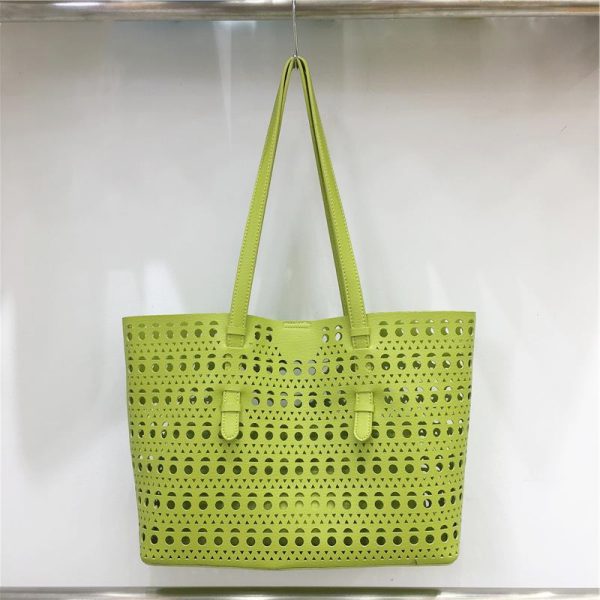 Elegant Hollow Carved Tote Bag - High-End Large Capacity Handbag with Detachable Pouch for Spring/Summer Fashion