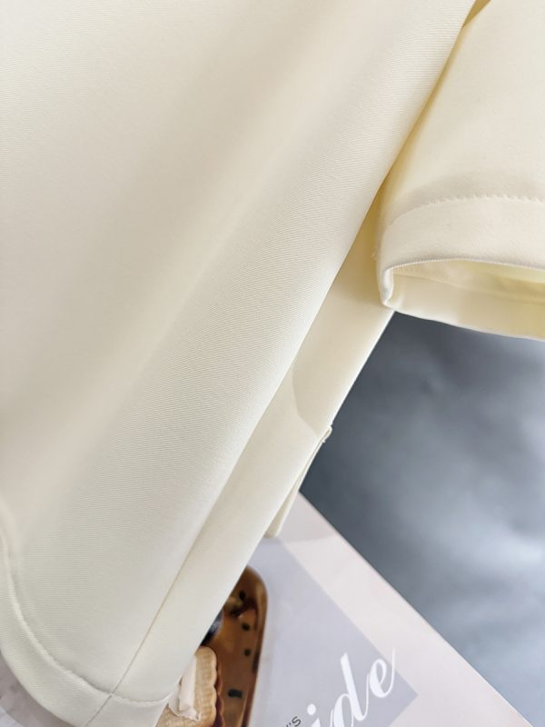 Elegant Light Beige Women's Suit Jacket - Unique Short Design for Summer 2025 - Chic Niche Fashion