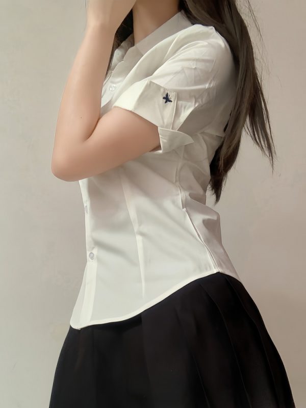 Embroidered College Style Short Sleeve Shirt - Slim Fit, Waist-Defining, Versatile White and Blue Top for Summer