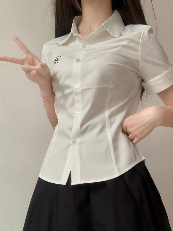 Embroidered College Style Short Sleeve Shirt - Slim Fit, Waist-Defining, Versatile White and Blue Top for Summer