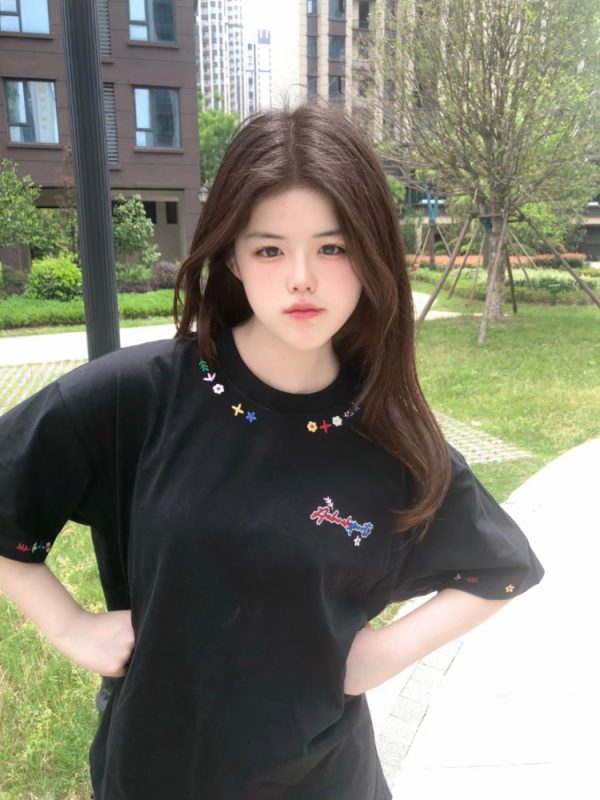 Embroidered Floral Letter Heavyweight Short Sleeve T-Shirt for Women - Summer 2025 Trendy Couple's Top, Unique and Stylish