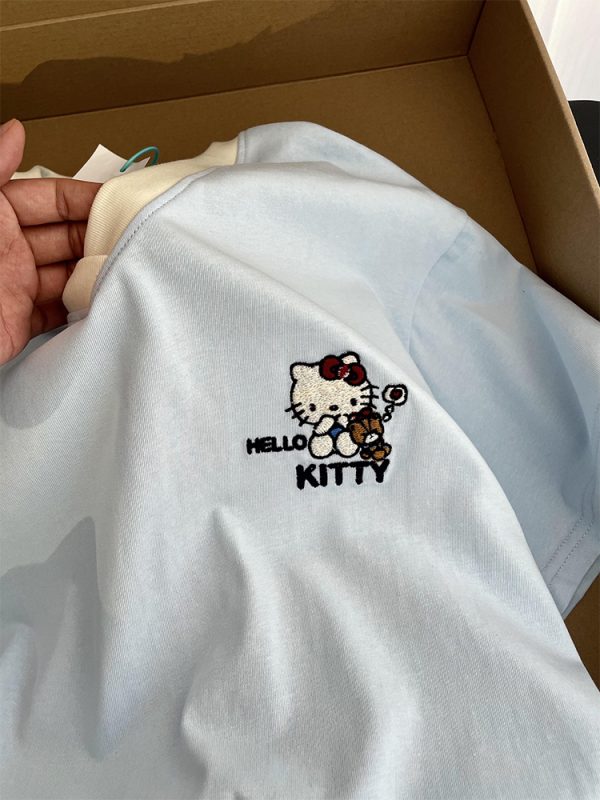Embroidered Kitty Cat V-Neck Short Sleeve T-Shirt for Women - Unique Cartoon Design, Summer Style, Cute & Cool Girl Fashion
