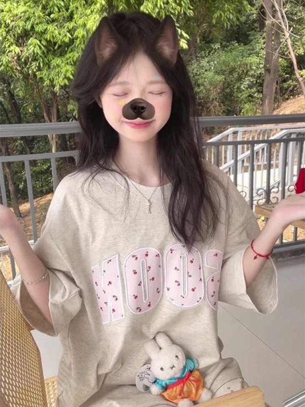 Embroidered Letter Gray Short Sleeve T-Shirt for Girls - Trendy Summer Style for Teens, Sweet Casual Top for Middle and High School Students