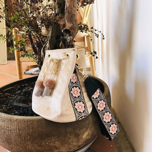 Ethnic Style Embroidered Velvet Bucket Bag for Women - Trendy Crossbody Handbag for Autumn/Winter 2024 Fashion