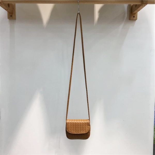 Exquisite Mini Woven Bag - Cute Fashionable Crossbody Coin Purse & Card Holder - Chic Square Design for Niche Style Lovers