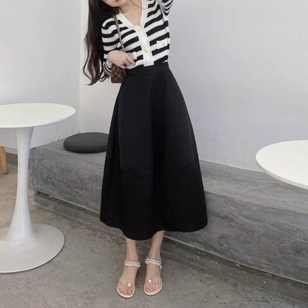 Floral Bud High-Waisted Flare Skirt - Slimming Mid-Length Commuter Style for Spring/Summer 2025