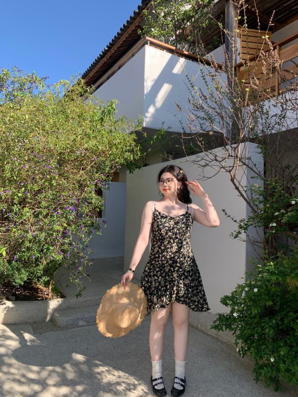 Floral Spaghetti Strap Dress with French V-Neck and Waist-Cinching Design - Midsummer Chic, Slimming Textured Skirt, Perfect for Daywear