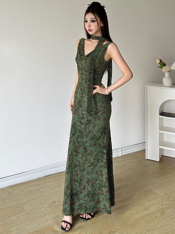 Flowing Collar Fishtail Long Dress for Women in Green Pine - Body-Hugging Chinese Style with Ancient Rhyme Design