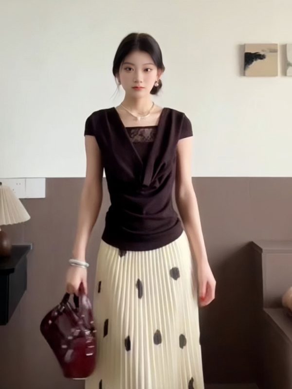 French Vintage Ruffled Collar T-Shirt for Women - Summer Lace Splicing, Waist-Cinching Slimming Short Sleeve Fitted Top