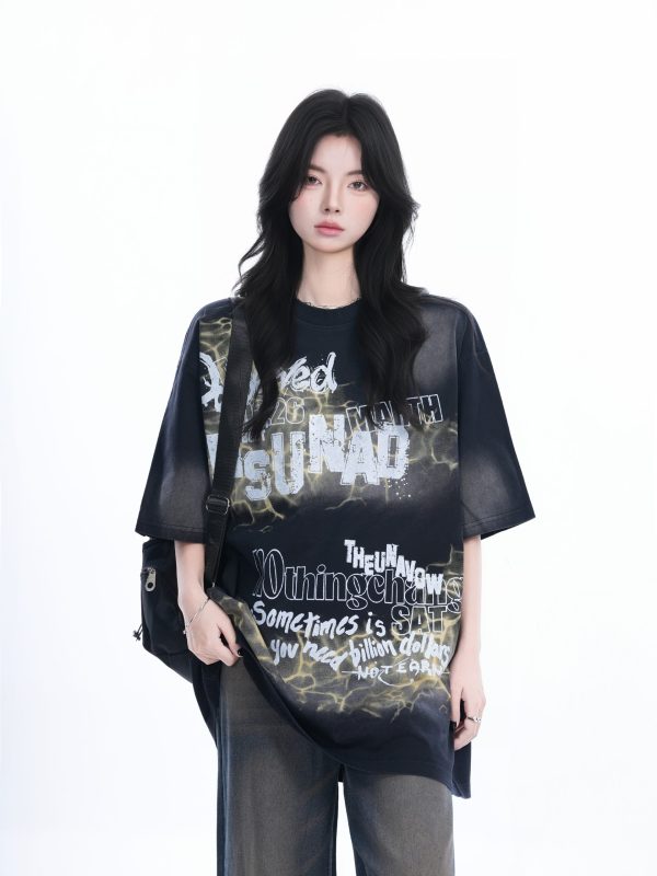 Gradient Pink Oversized Short Sleeve T-Shirt for Women - Trendy American High Street Style with Sit and Eat Until the Mountains Are Empty Design