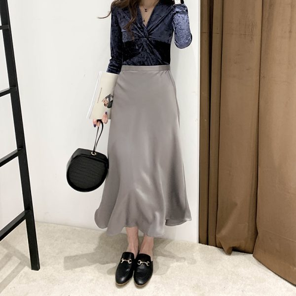 Gray Satin Sheen Diagonal-Cut Fishtail Skirt - Women's Bodycon Mid-Length for Spring/Summer 2025 Fashion