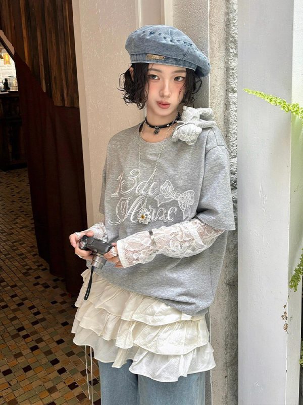 Gray Short Sleeve Women's Summer Lace Spliced Round Neck T-Shirt - Loose Casual Top for a Relaxed, Effortless Look