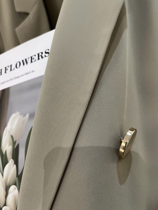 Green Lightweight British-Style Short Sleeve Blazer for Women, Vintage Charm with Metal Buttons, 2025 Summer Fashion