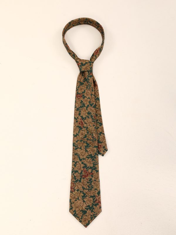 Handmade American Retro Floral Patterned Long Tie Shirt - High-End Niche Fashion Accessory for Stylish Outfits