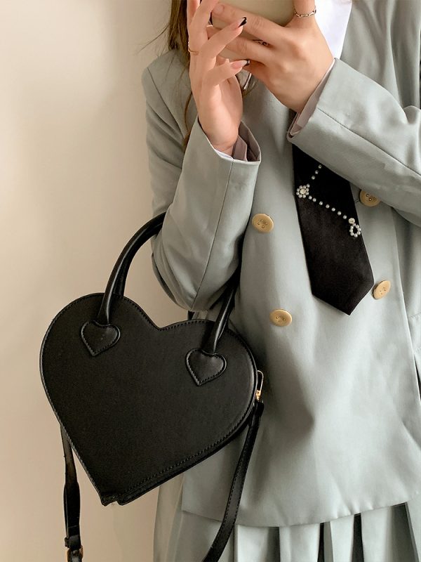 Heart-Shaped Black Crossbody Bag for Women, Retro Minimalist Tote Handbag, 2023 Trendy Design