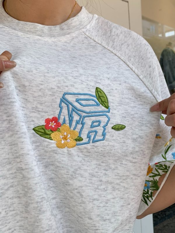 High-End Embroidered Floral Letter Short Sleeve T-Shirt for Women - Summer American Style Heavyweight Raglan Top