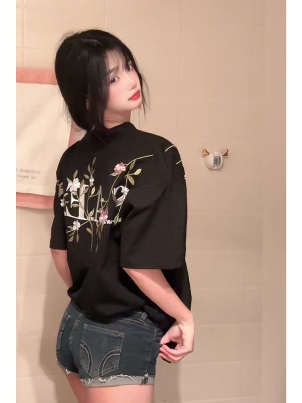 High-End Floral Embroidery Short Sleeve T-Shirt for Women - Chinese Style Black Top, Summer 90s Couple Outfit