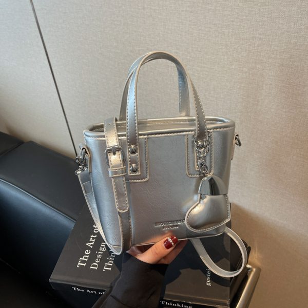 High-End Heart-Shaped Handbag for Women - Fashionable Tote Bucket Bag, 2025 New Style, Vegetable Basket Shoulder Crossbody Bag