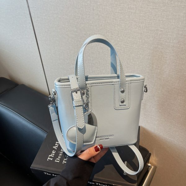 High-End Heart-Shaped Handbag for Women - Fashionable Tote Bucket Bag, 2025 New Style, Vegetable Basket Shoulder Crossbody Bag