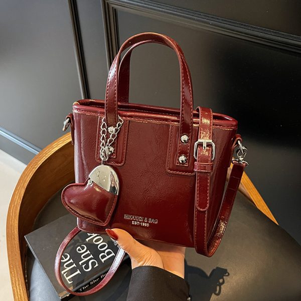 High-End Heart-Shaped Handbag for Women - Fashionable Tote Bucket Bag, 2025 New Style, Vegetable Basket Shoulder Crossbody Bag