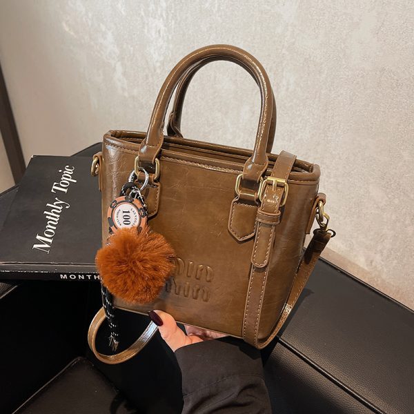 High-End Letter Design Water Bucket Tote Bag for Women - Niche Shoulder Crossbody Bag, 2025 Vegetable Basket Style