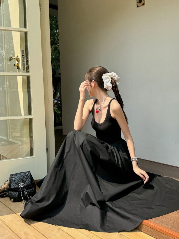 High-End Light Fabric Black Long Vest Dress with Slim Waist - Summer Floor-Length Skirt Fashion