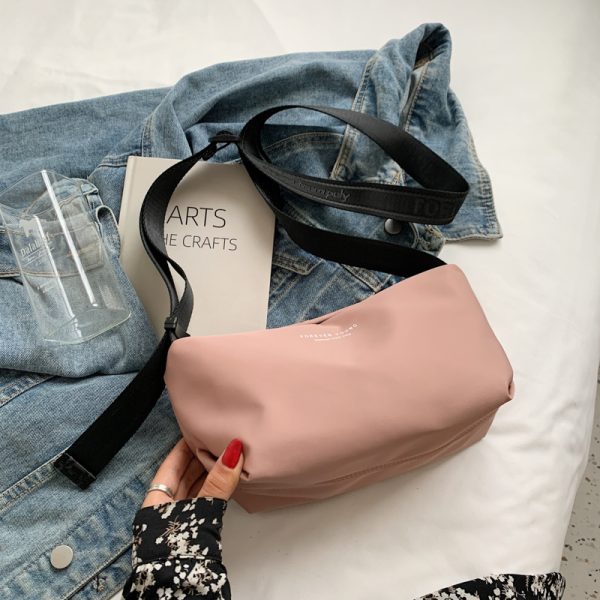 High-End Lightweight Nylon Crossbody Bag for Women - Portable Commuting Travel Style with Wide Strap