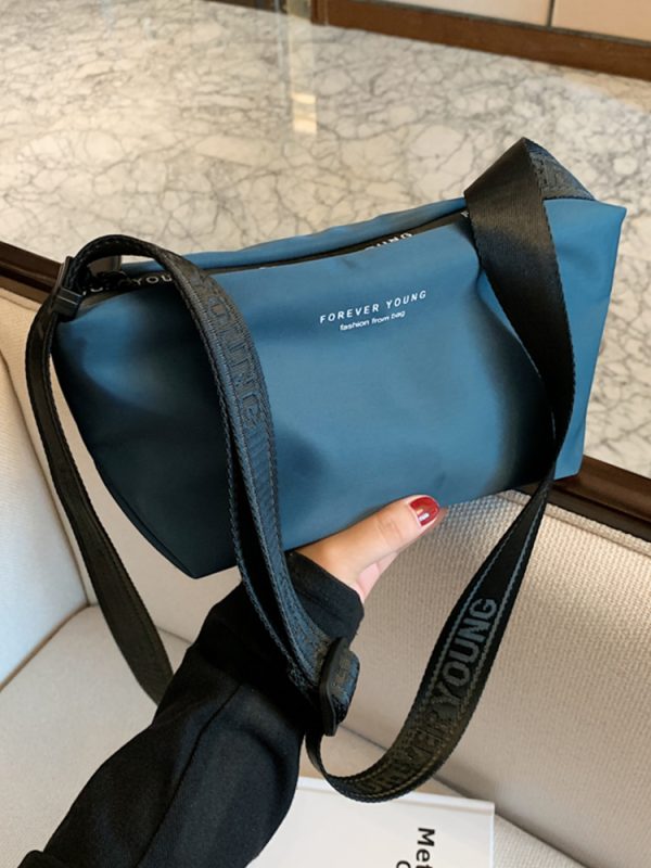 High-End Lightweight Nylon Crossbody Bag for Women - Portable Commuting Travel Style with Wide Strap