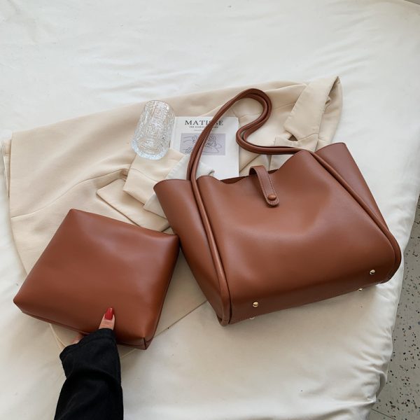 High-End Minimalist Tote Bag for Women - Large Capacity Commuter Handbag with Niche Design