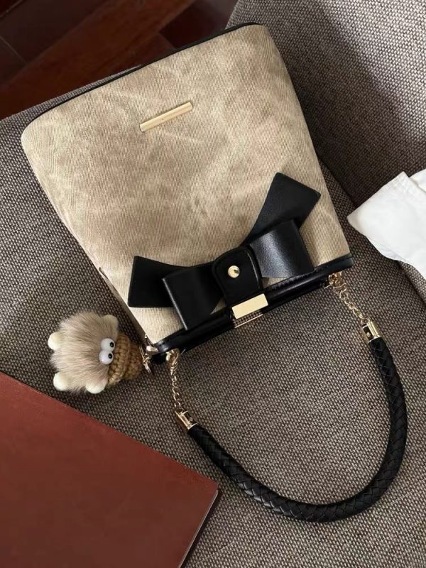 High-End Retro Artistic Bucket Bag for Women - Casual Versatile Shoulder Crossbody Bag for Autumn Winter 2024