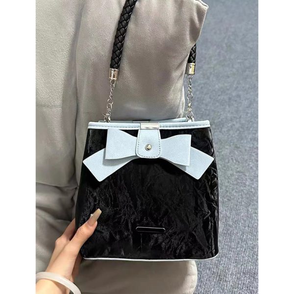 High-End Retro Artistic Bucket Bag for Women - Casual Versatile Shoulder Crossbody Bag for Autumn Winter 2024
