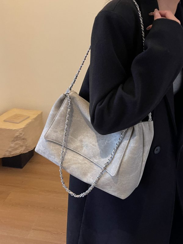High-End Textured Chain Tote Bag for Women - Versatile Large-Capacity Shoulder Bag for Classes & Fashionable Commuting, 2025