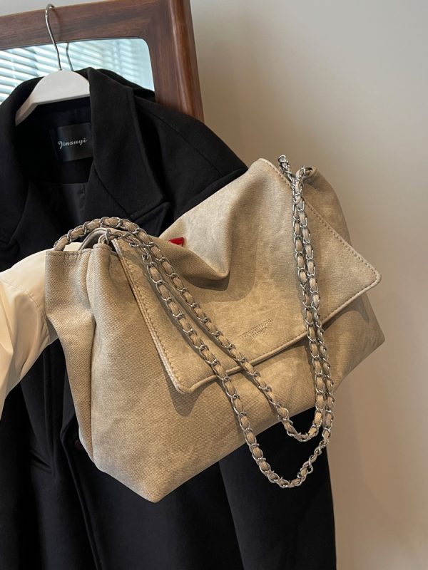High-End Textured Chain Tote Bag for Women - Versatile Large-Capacity Shoulder Bag for Classes & Fashionable Commuting, 2025