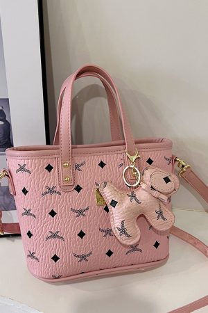 High-End Versatile Tote Bucket Bag - Trendy 2025 Shoulder Crossbody Design for Class and Commuting