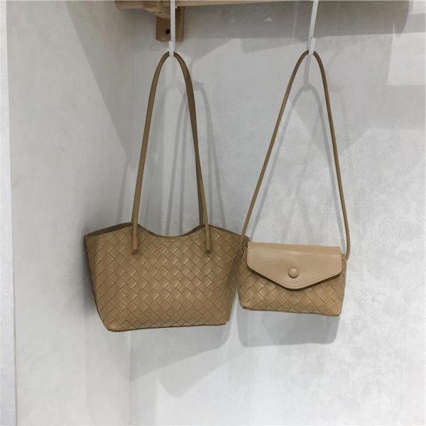 High-End Woven Textured Soft Leather Commuter Shoulder Tote Bag - Versatile Niche Design for Effortless Style
